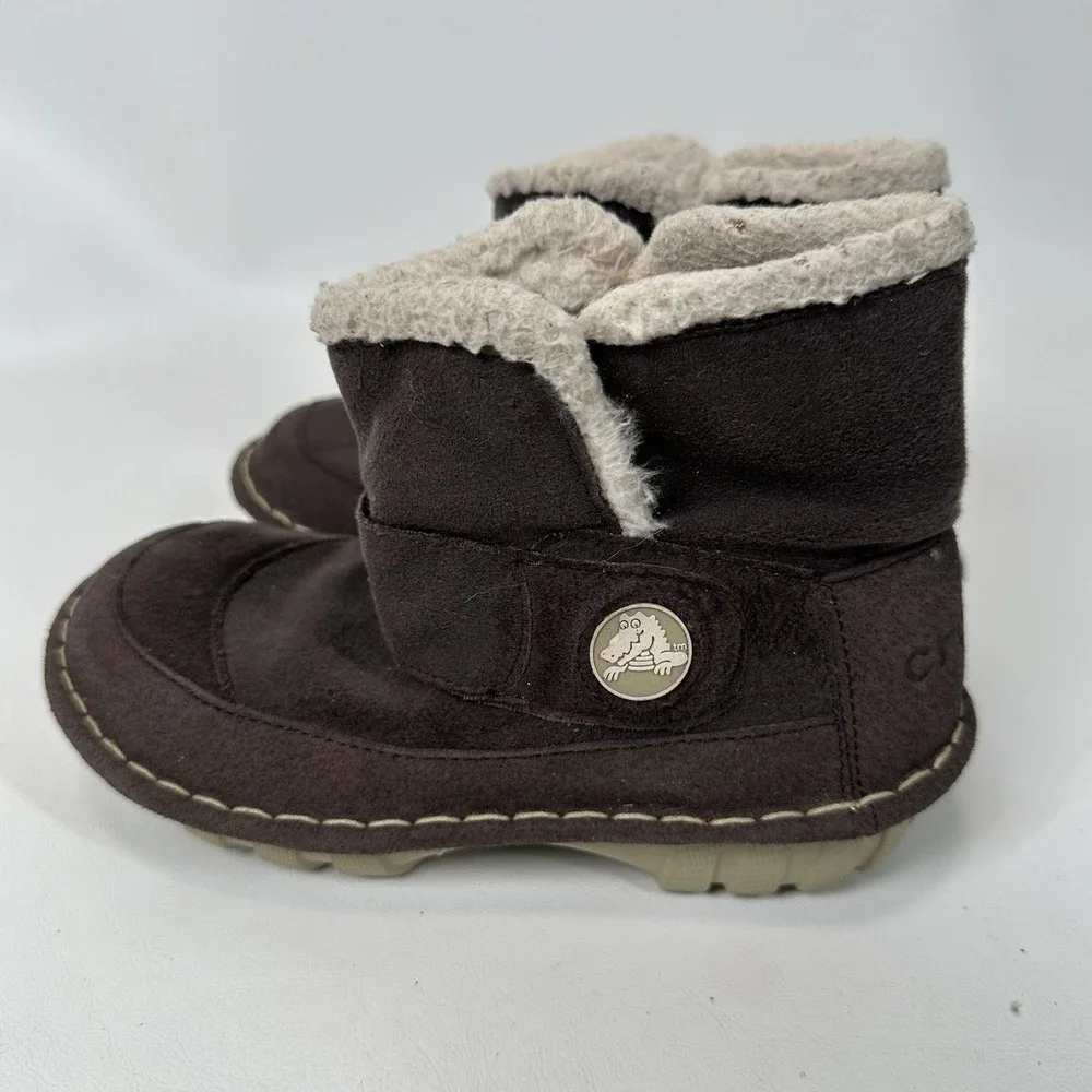 Crocs Kids Winter Boots Size 13 Brown Faux Suede Sherpa Lined Slip On Shoes